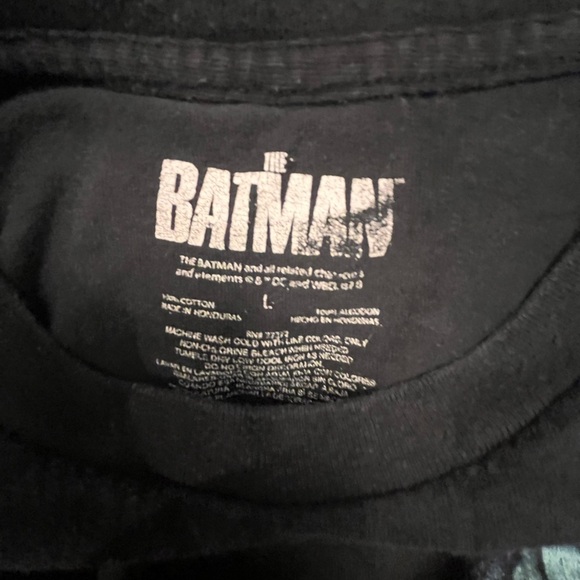~The Batman~ T-Shirt - Large - Picture 5 of 5